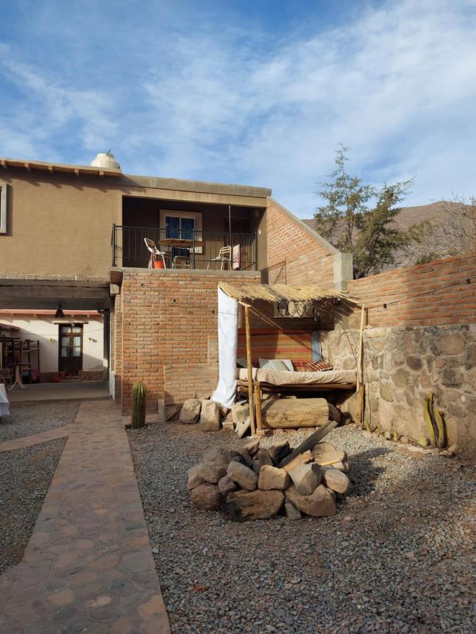 Arbol Tilcara Hostel Bagian luar foto